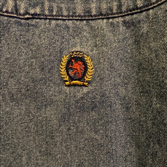 Tommy Hilfiger - Picture 3 of 3